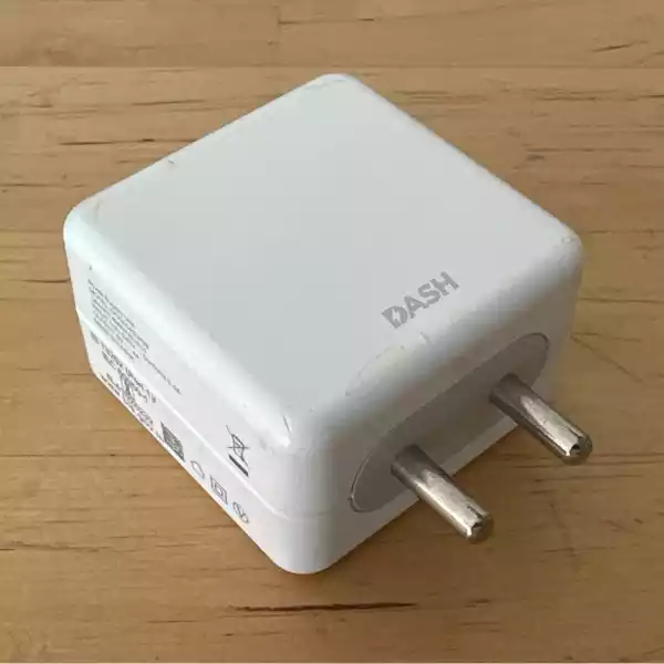 USB DASH Super Fast Charging Adapter (Doc) 4.0A – Used For OnePlus Mobile